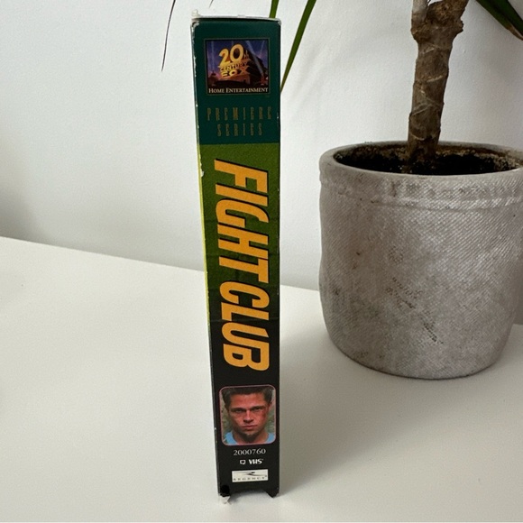 Fight Club VHS Tape (Premiere Series) Brad Pitt; Edward Norton 1999 - Picture 3 of 7